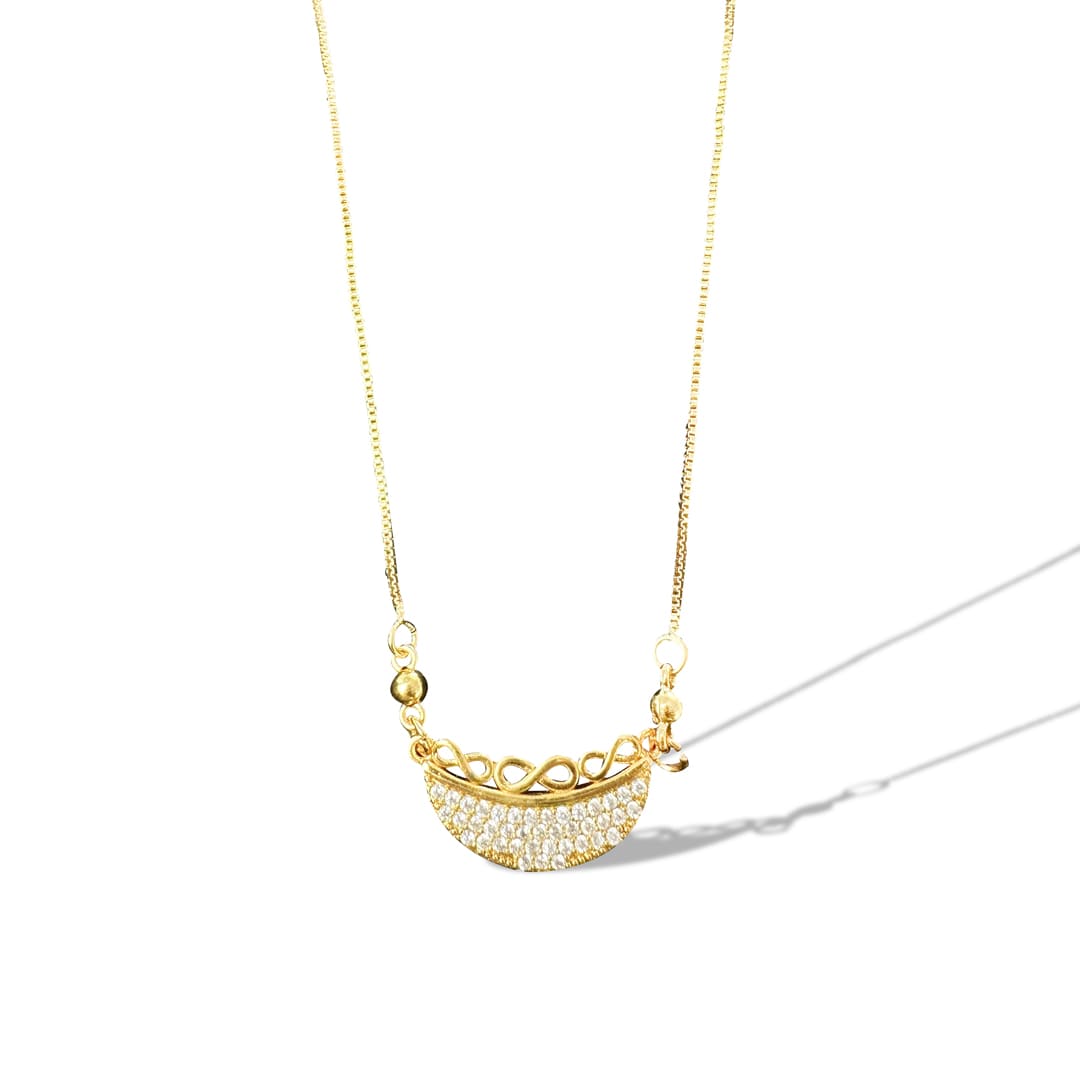 Sparkling Crescent Necklace in Gold-07