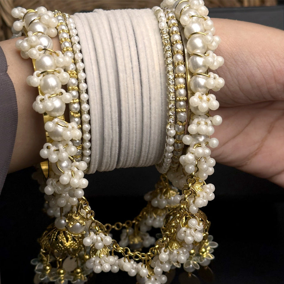 Velvet & Pearl Hanging Gajra Set